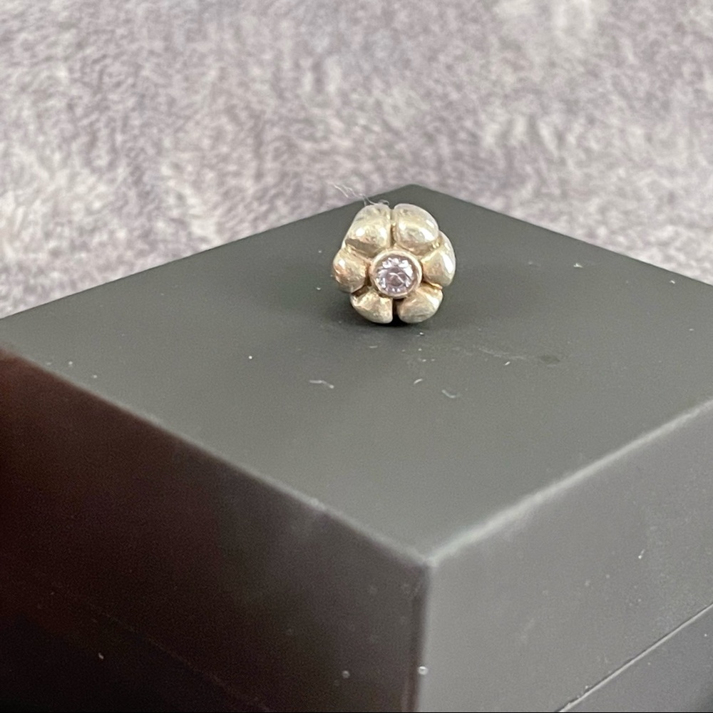 Flower Pandora charm